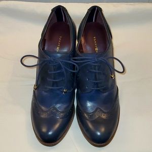VHTF NWOT Tommy Hilfiger Wingtip Bootie Sz 8
